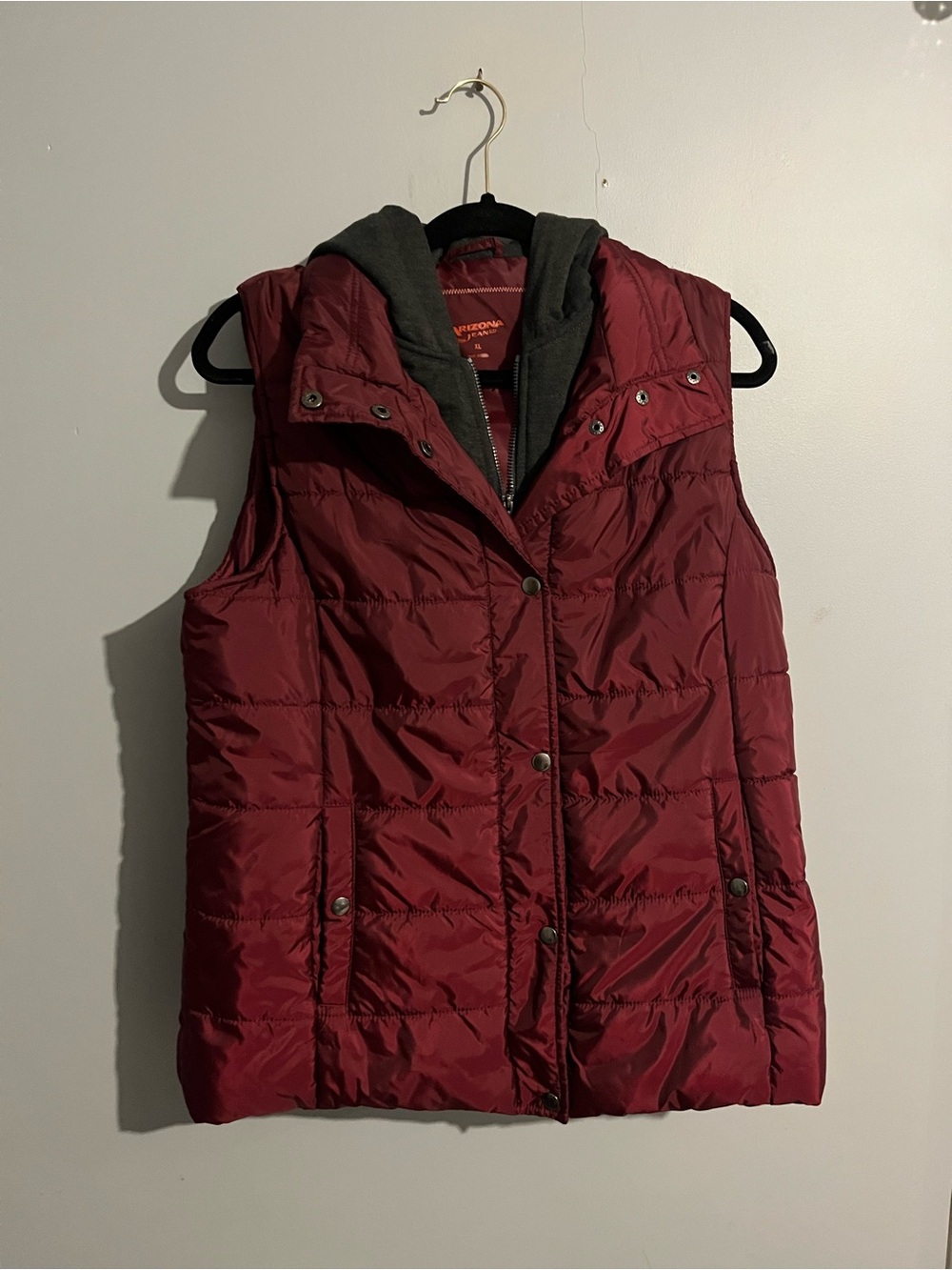Arizona Jean Company Quilted Maroon Hooded Puffer Vest size XL casual
